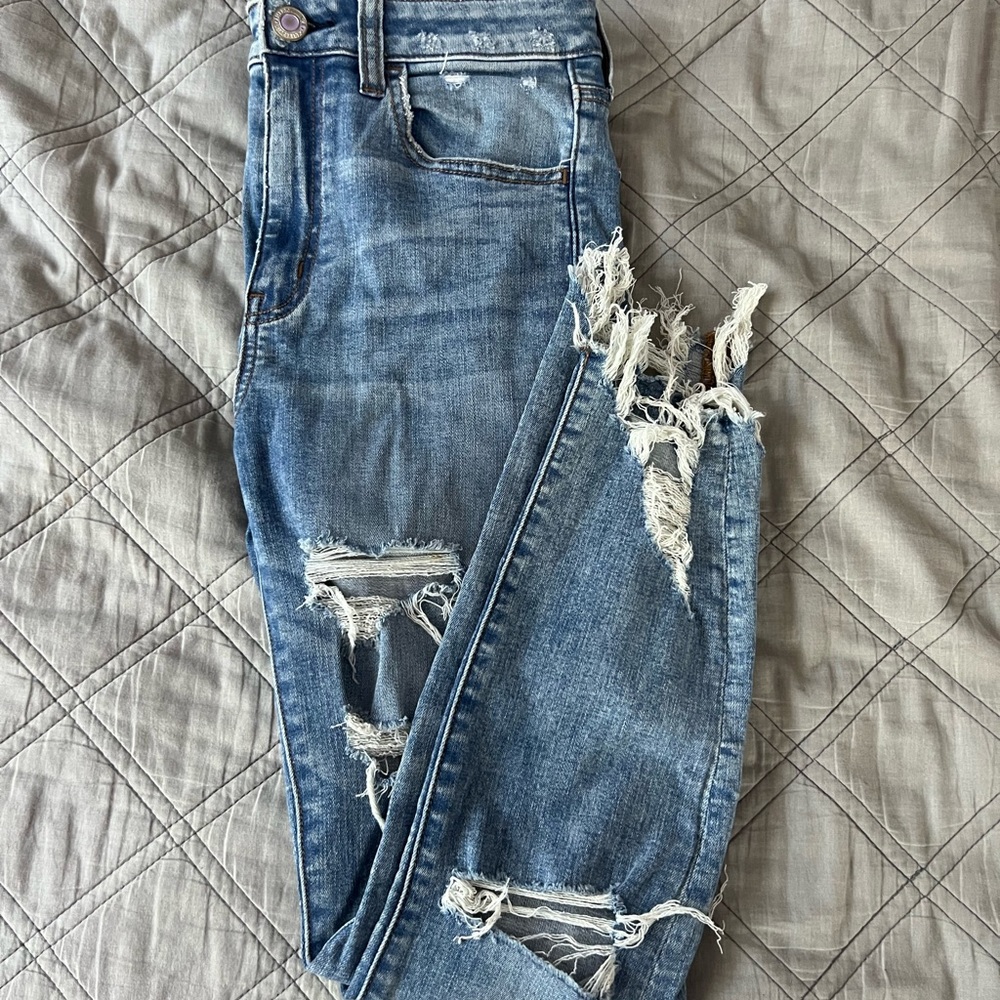 american eagle light wash jeans
